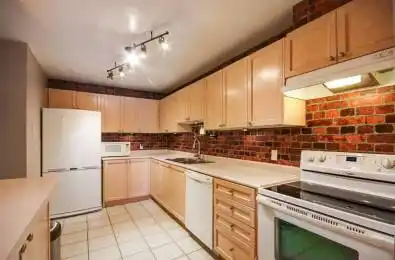 2670 Battleford Road Unit# 76 Mississauga Ontario L5N 2S7