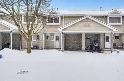 125 Sekura Crescent Unit# 12 Cambridge Ontario N1R 8B4
