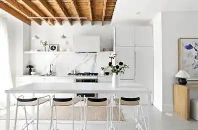 137 Munro Street Toronto E01 Ontario M4M 2B8