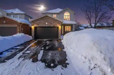 40 Benjamin Lane Barrie Ontario L4N 0S2