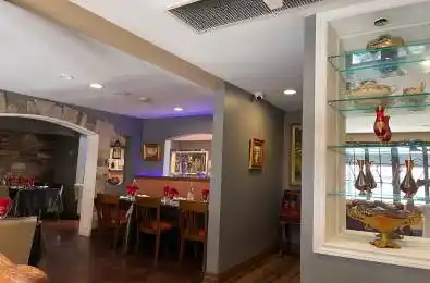 111 Trafalgar Road Oakville Ontario L6J 3G3