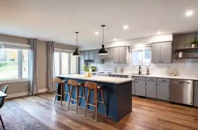 12 Cora Street Huntsville Ontario P1H 1V7