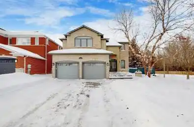 2 Gleave Court Aurora Ontario L4G 7L9