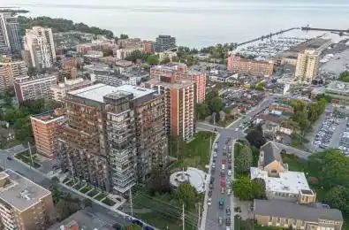 21 Park Street Unit# 707 Mississauga Ontario L5G 0C2