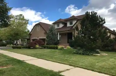 148 HUNTERWOOD Chase Vaughan Ontario L6A 4A8