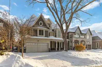 25 Oakwood Avenue Mississauga Ontario L5G 3L2