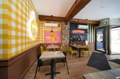 1977 Avenue Road Toronto C04 Ontario M5M 4A3