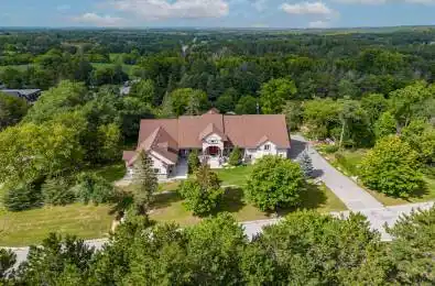 2 Kingswood Drive King Ontario L7B 1K8