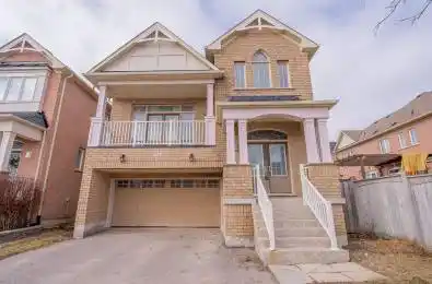 138 Yakefarm Boulevard Whitchurch-Stouffville Ontario L4A 0R8