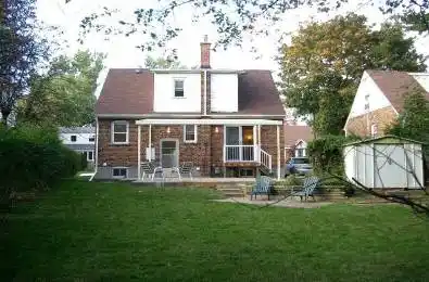 9 Craigmore Crescent Toronto C14 Ontario M2N 2Y2