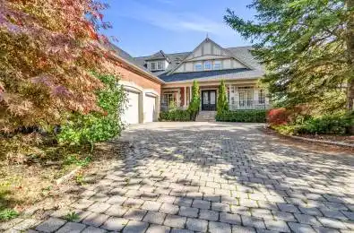 5 CLASSIC Drive Brampton Ontario L6Y 5G9