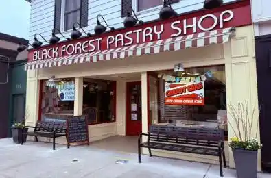 184 Lakeshore Road Oakville Ontario L6J 1H6