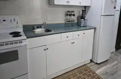 2655 Gananoque Drive Unit# # 7 Mississauga Ontario L5N 3A6