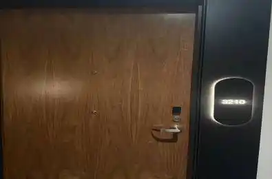 25 Wellington Street Unit# 3210 Kitchener Ontario N2G 0G5