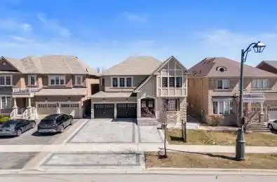 433 Mavrinac Boulevard Aurora Ontario L4G 0J8